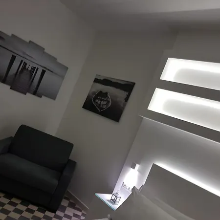 B&B Adelaide & 토레 아 마레