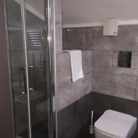 Adelaide & B&B 토레 아 마레