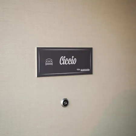 Adelaide & 4* 토레 아 마레