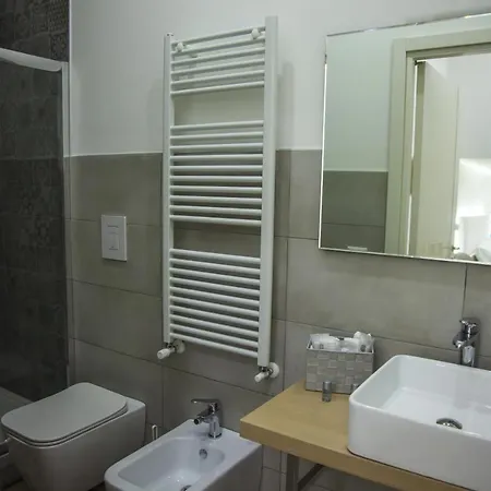 B&B Adelaide & 토레 아 마레