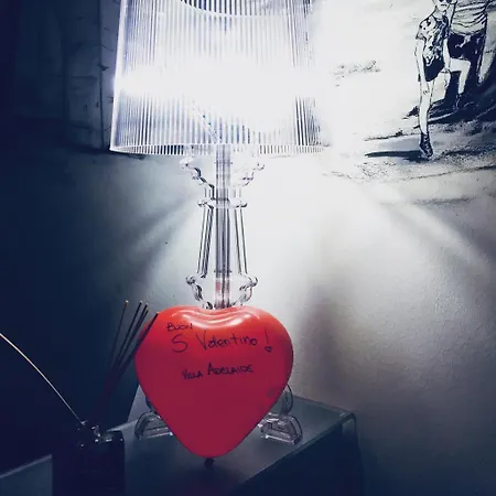 Adelaide & 4* 토레 아 마레