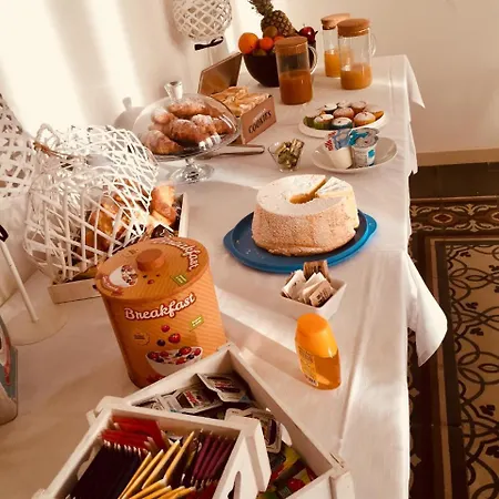 Adelaide & B&B 토레 아 마레