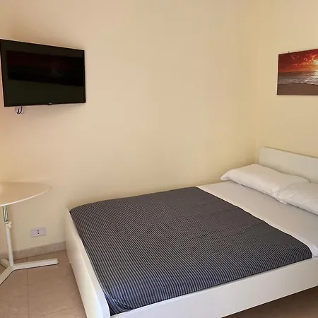 Bed and Breakfast Adelaide &