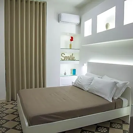 Adelaide & Bed and breakfast Torre A Mare