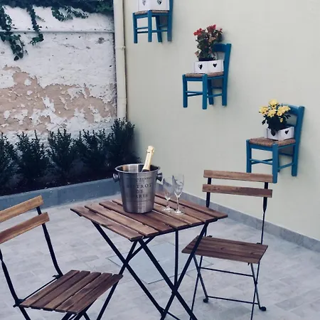 Bed and Breakfast Adelaide &