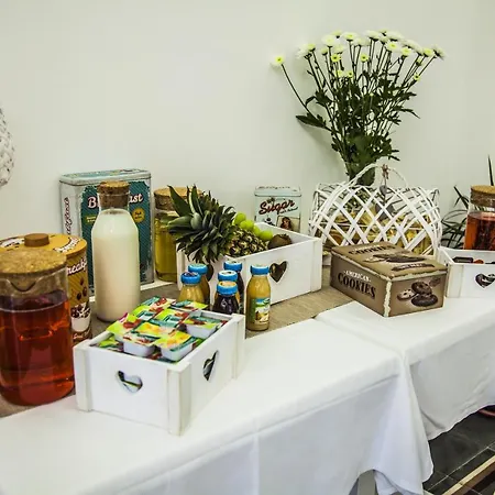 Bed and Breakfast Adelaide & Torre A Mare