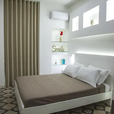 Bed & Breakfast Adelaide & 2*