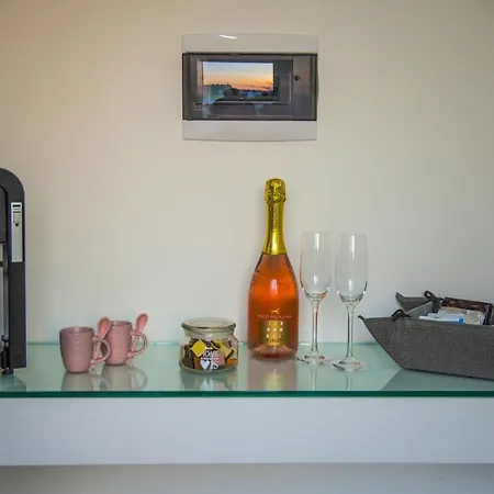 Bed & Breakfast Adelaide & Torre A Mare