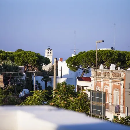 Adelaide & 2* Torre A Mare