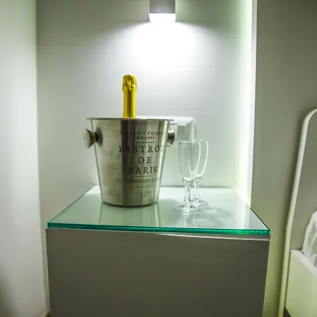 Bed and Breakfast Adelaide & 4*