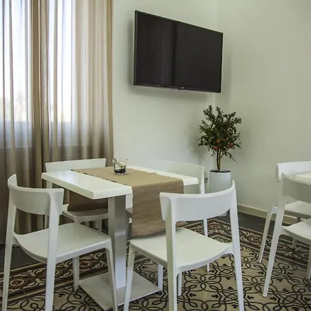 Bed and Breakfast Adelaide & Torre A Mare