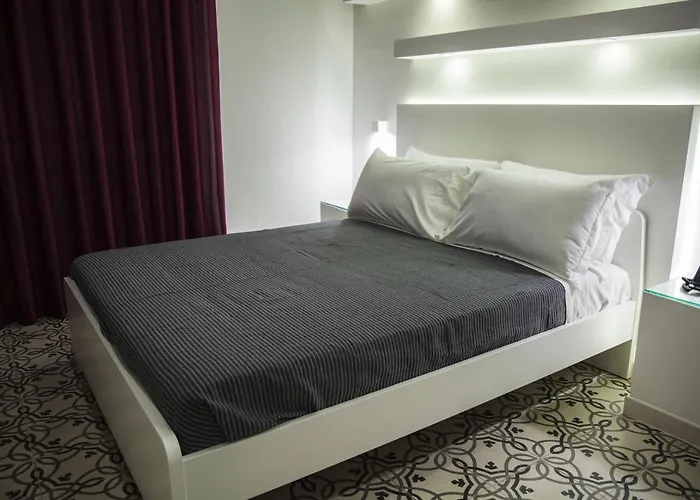 Adelaide & Bed & Breakfast Torre A Mare