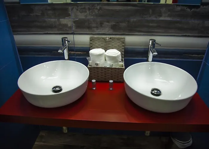 Adelaide & Bed & Breakfast