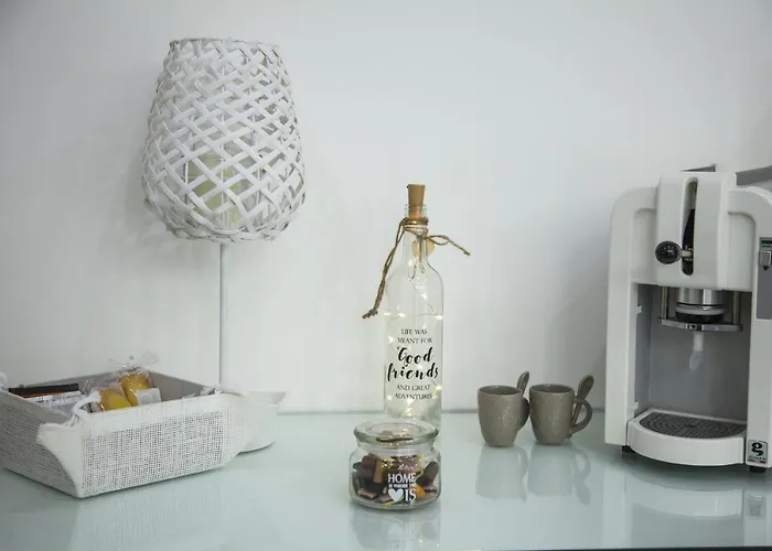 Bed & Breakfast Adelaide & Torre A Mare